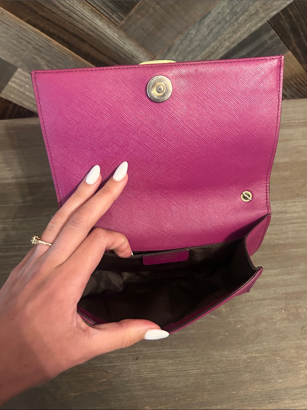 Salvatore Ferragamo Vara Bow Shoulder Bag - Picture 8 of 8